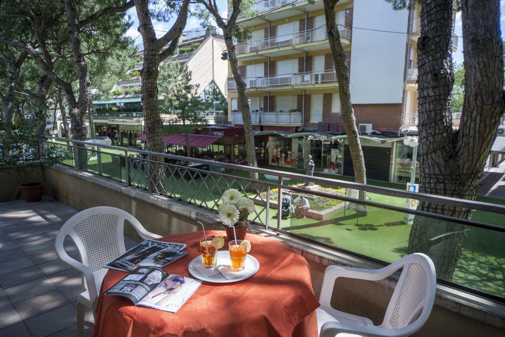Hotel Colombo Riccione Zewnętrze zdjęcie